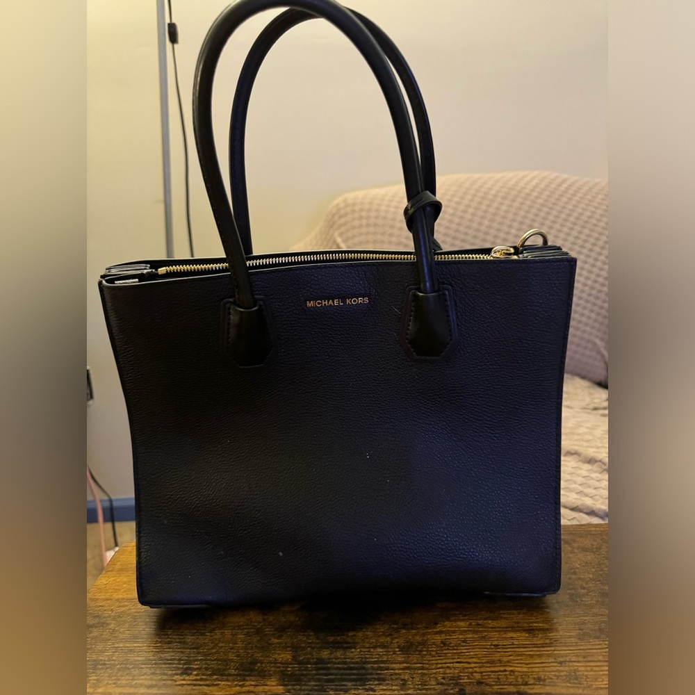 Auth Michael Kors arm bag
